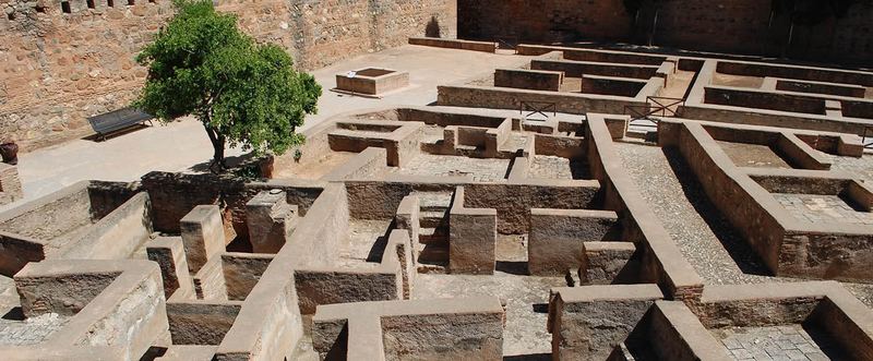 La piazza d'Armi dell'Alcazaba