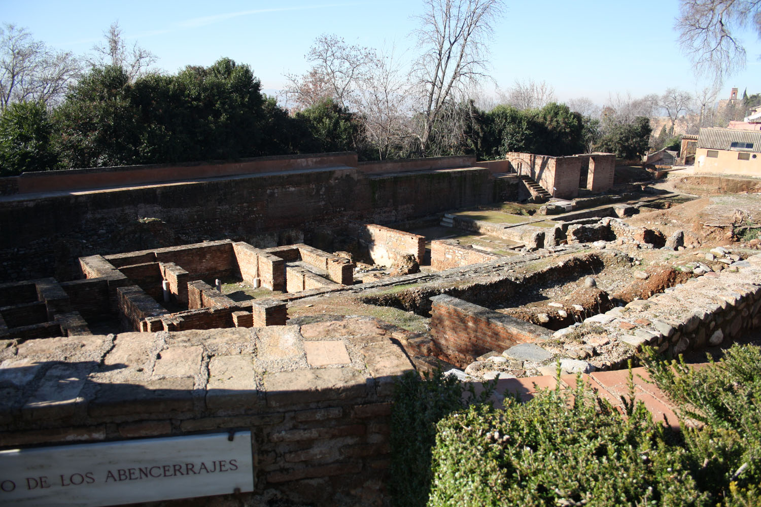 ruinas-palacio-abencerrajes-alhambra-granada